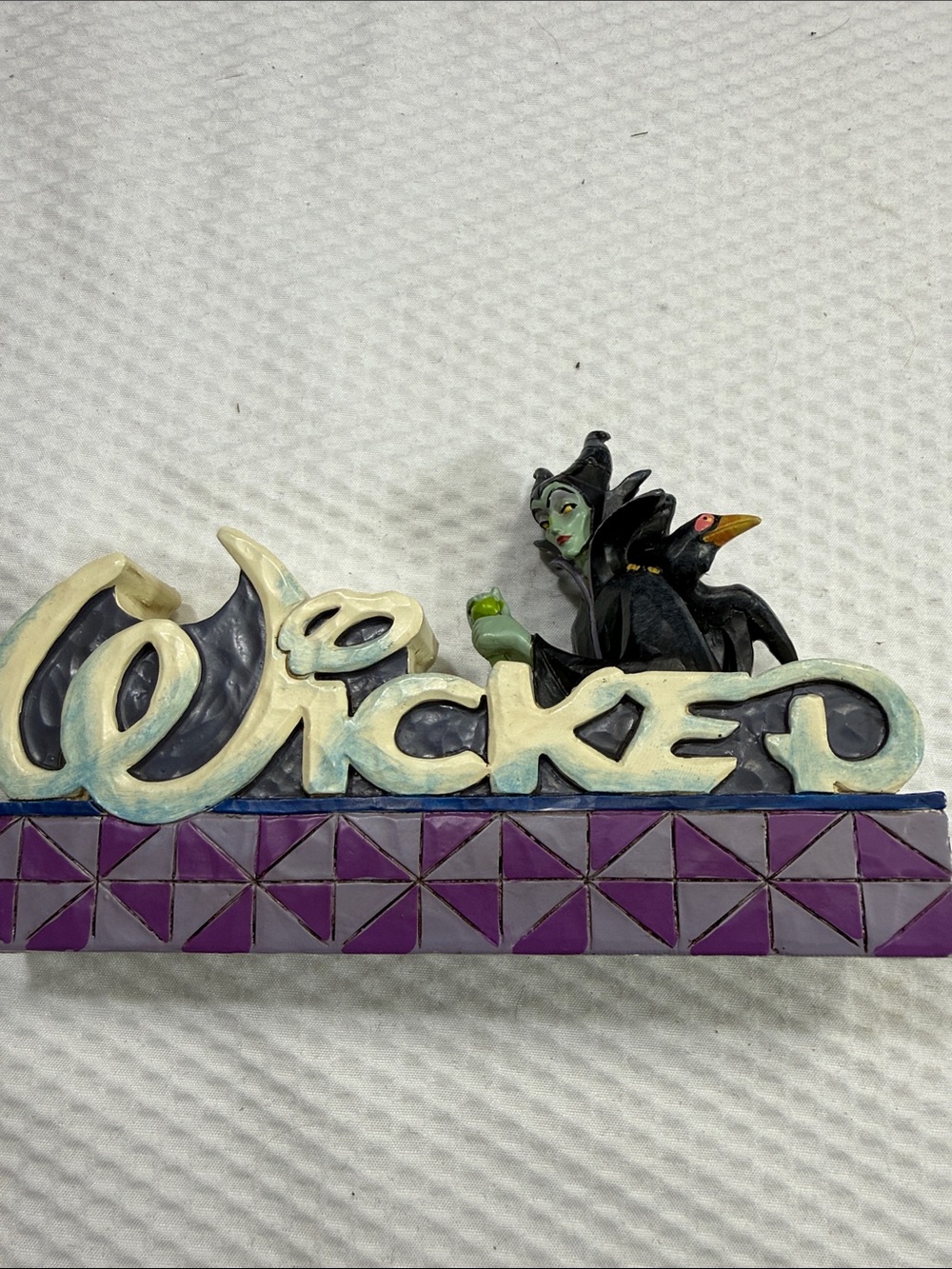 Jim Shore Maleficent Wicked Figurine - Picture 10 of 10